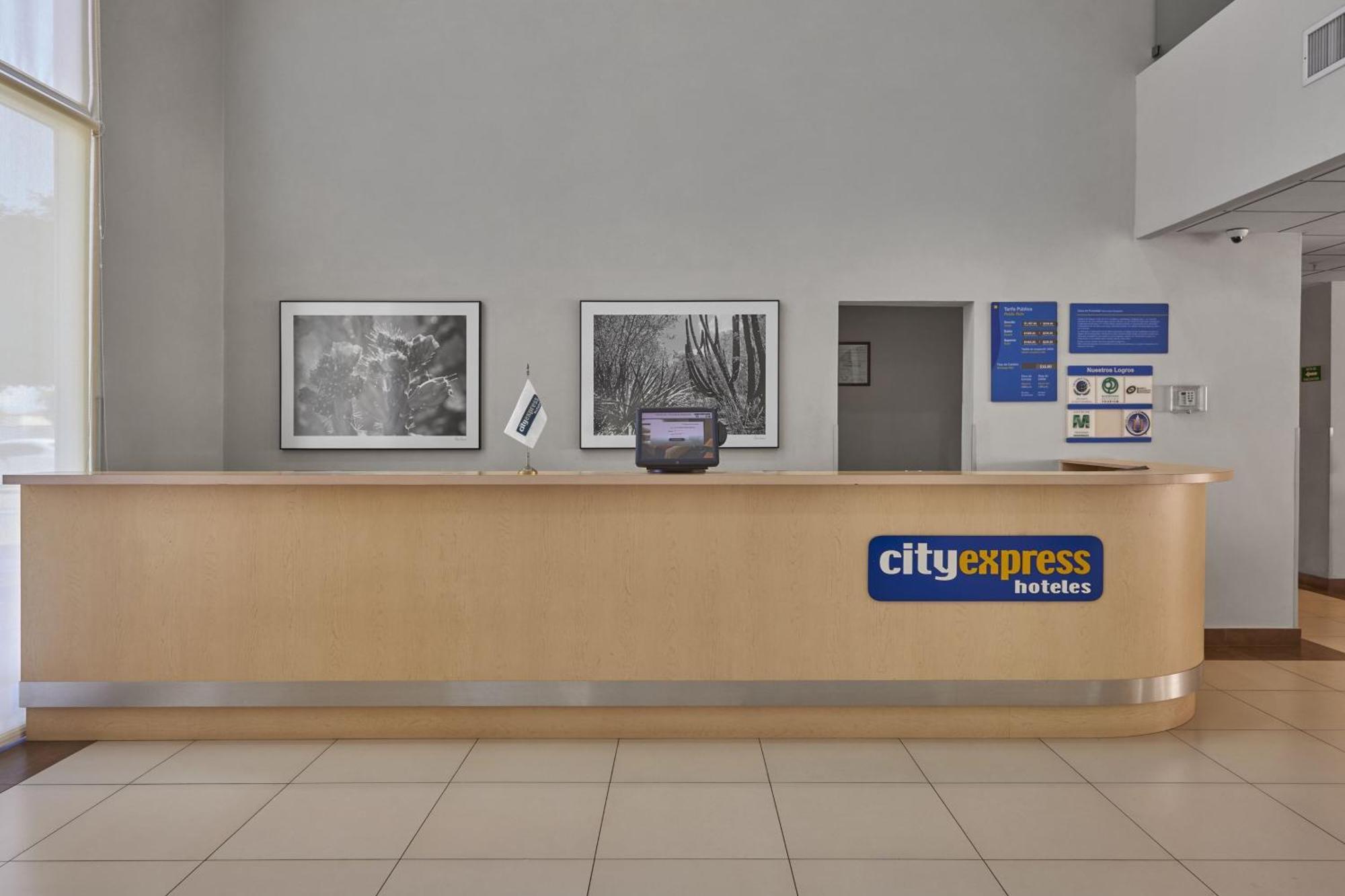 City Express By Marriott Ciudad Obregón Екстериор снимка